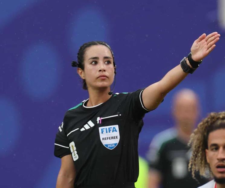 Katia Itzel, cuarta &aacute;rbitra en el Argentina vs Cabo Verde
