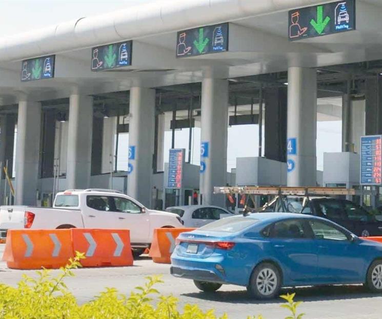Aparecen filas con regreso de cobro en Autopista al Aeropuerto
