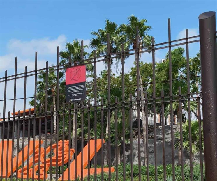 Colocan carteles para evitar da&ntilde;os en Parque Fundidora