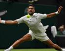 Sigue Djokovic firme en Wimbledon