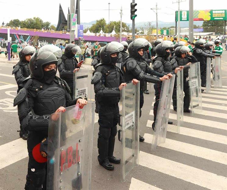Despliegan operativo especial en la llegada de Inglaterra a M&eacute;xico