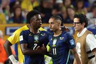 Raphinha entrena con Brasil, pero se perder&iacute;a los Octavos de Final