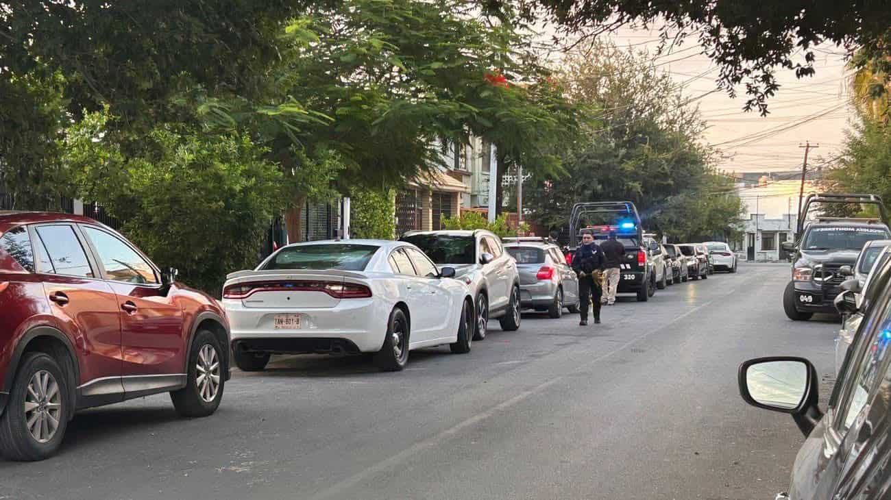 Un hombre de la tercera edad fue asesinado a balazos y su cuerpo fue hallado en el &aacute;rea de la cocina de su domicilio, agentes ministeriales indagan los hechos, en Monterrey.