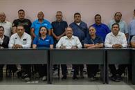 Escucha Andr&eacute;s Mijes peticiones del sector transporte