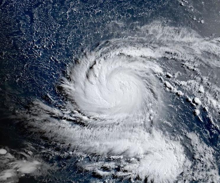 Un supertif&oacute;n amenaza islas de EE.UU. en el Pac&iacute;fico