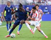 Sella Francia su pase con un penal de Mbapp&eacute;
