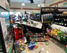 Camioneta se mete a 7 Eleven en San Nicol&aacute;s