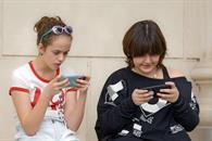 &iquest;C&oacute;mo afecta el scroll infinito al cerebro de los adolescentes?