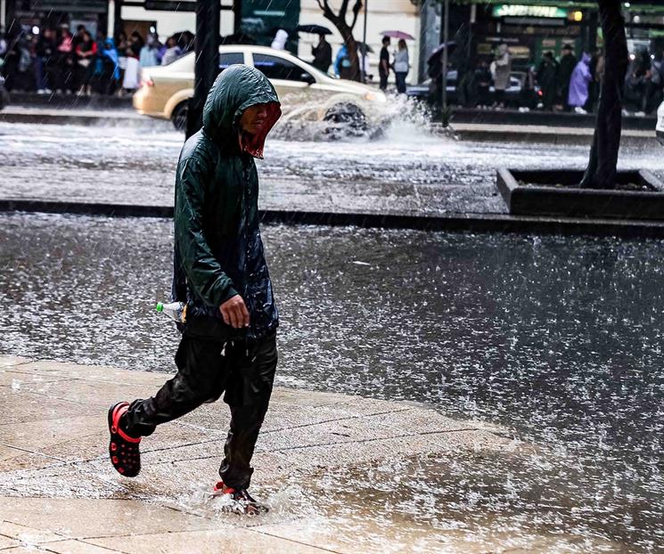 Continuar&aacute;n lluvias fuertes en CDMX para este lunes por la tarde
