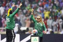 Da Man&aacute; show express durante medio tiempo de M&eacute;xico e Inglaterra