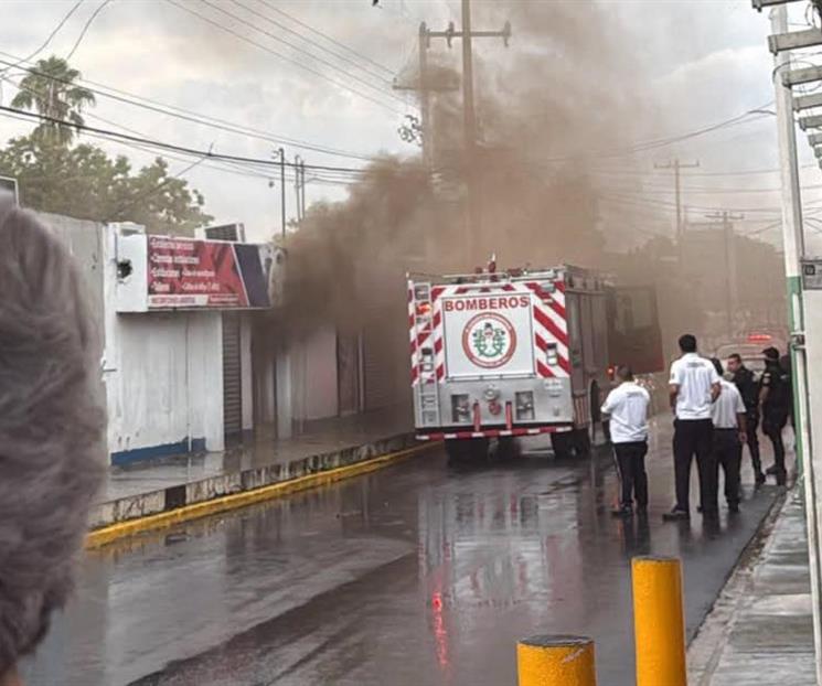 Arde academia de belleza en Cadereyta