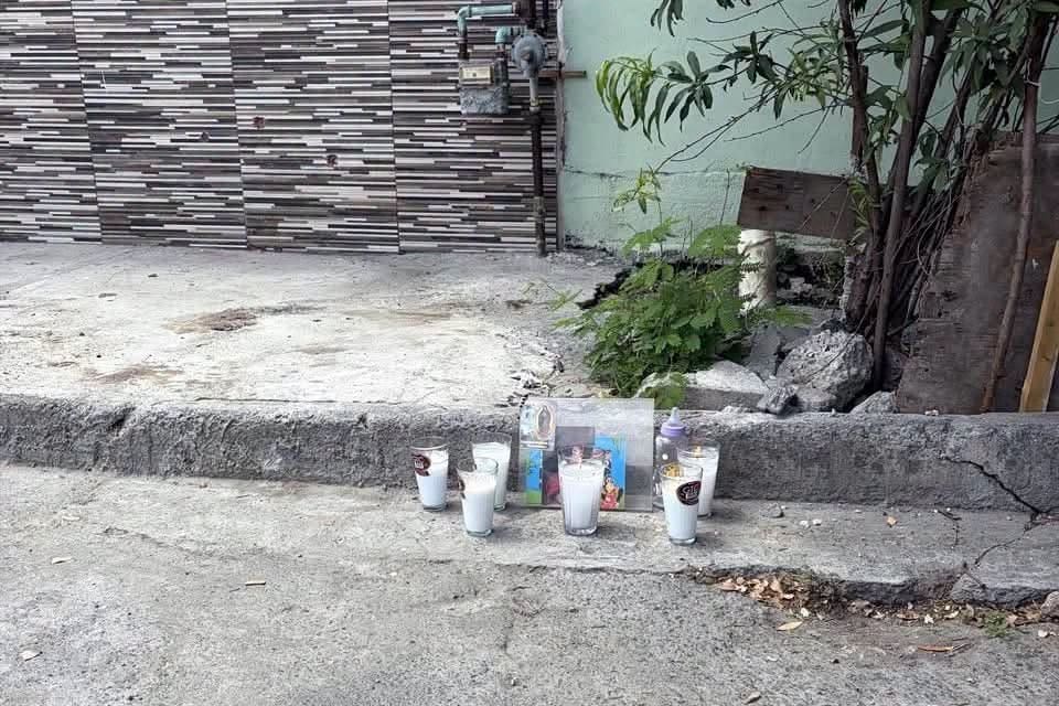 Elementos de la Agencia Estatal de Investigan el paradero del veh&iacute;culo utilizado durante la ejecuci&oacute;n de dos hombres y un bebito, atacados en el municipio de Escobedo.