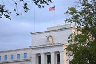 Fed endurece medidas contra lavado de dinero