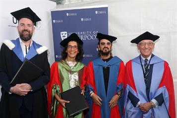 Celebra Ringo Starr su cumplea&ntilde;os con Honoris Causa en Liverpool