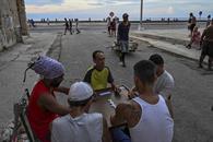 Cuba, sin combustible, restablece progresivamente su red eléctrica Cuba, sin combustible, restablece progresivamente su red eléctrica