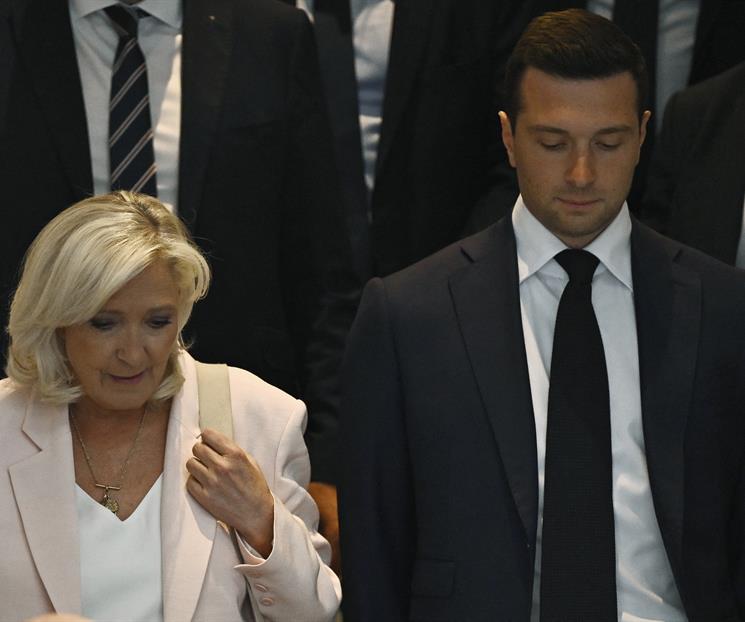 Le Pen anuncia candidatura a presidencia de Francia