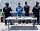 Aprehenden a dos con equipo bélico y droga Aprehenden a dos con equipo bélico y droga