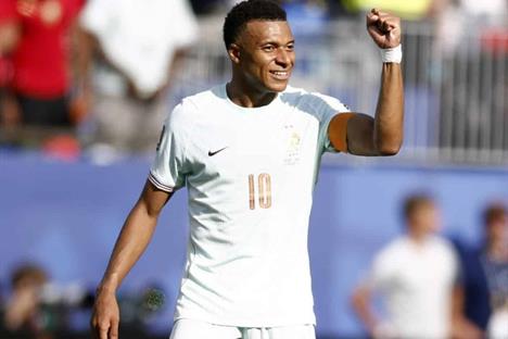 Gu&iacute;a Mbapp&eacute; a Francia a semifinales tras derrotar a Marruecos