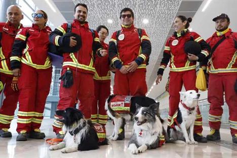 Regresan rescatistas mexicanos tras apoyo a Venezuela Regresan rescatistas mexicanos tras apoyo a Venezuela