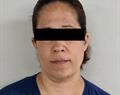 Detienen a mujer por abuso de menor