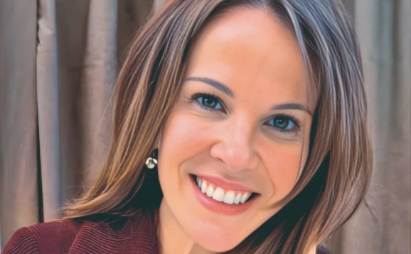 Marcela García Robles Gil publica su novela Agua turbia Marcela García Robles Gil publica su novela Agua turbia