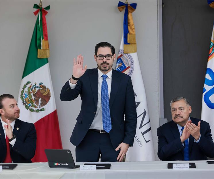 Firma convenio Santiago con la UANL para dar becas Firma convenio Santiago con la UANL para dar becas