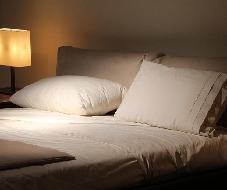 As&iacute; eliminan los hoteles las manchas amarillas de los colchones