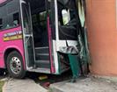 Urbano se estrella en puesto de comida al sur de Monterrey Urbano se estrella en puesto de comida al sur de Monterrey
