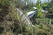 Sobreviven a ca&iacute;da de una avioneta