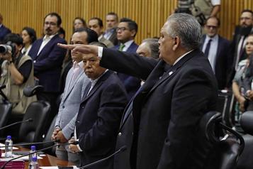 Entre reclamos, Somos M&eacute;xico y PAZ toman protesta ante el INE