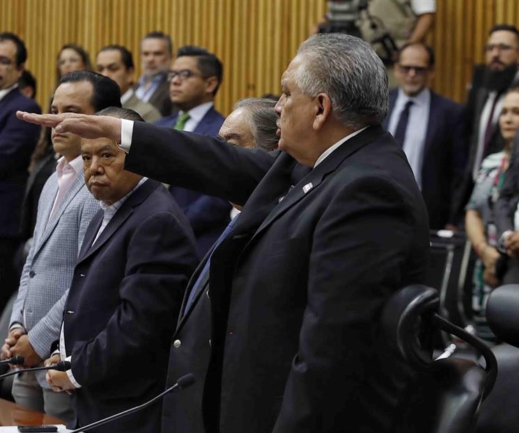 Entre reclamos, Somos M&eacute;xico y PAZ toman protesta ante el INE