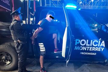 Asalta a taxista y lo detienen