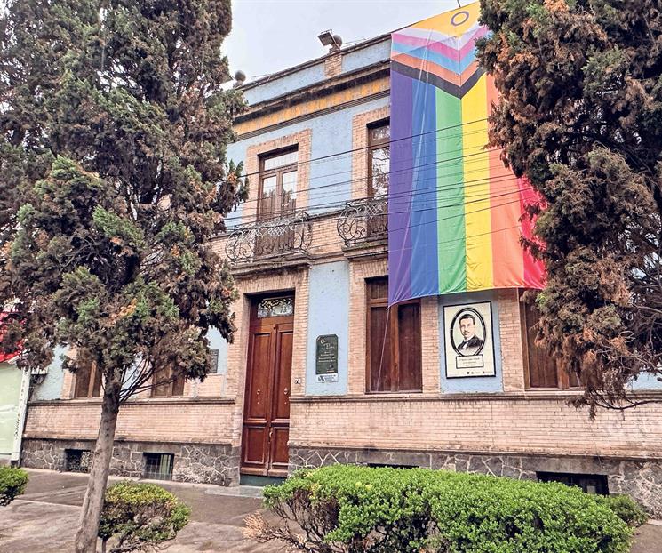 Acusan a Ana Francis Mor de t&aacute;ctica dilatoria en Casa del Poeta