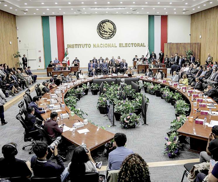 Desmarcan al INE por aspirantes adelantados