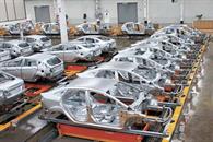Automotrices pausan proyectos por T-MEC