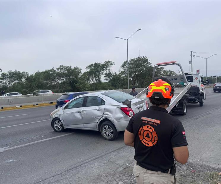 Resultan tres heridos en volcadura Resultan tres heridos en volcadura