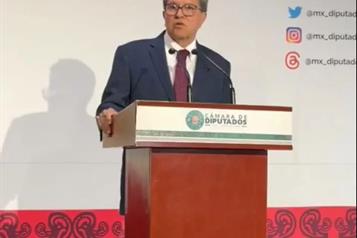 Aconseja Monreal denunciar espionaje a gobernadora