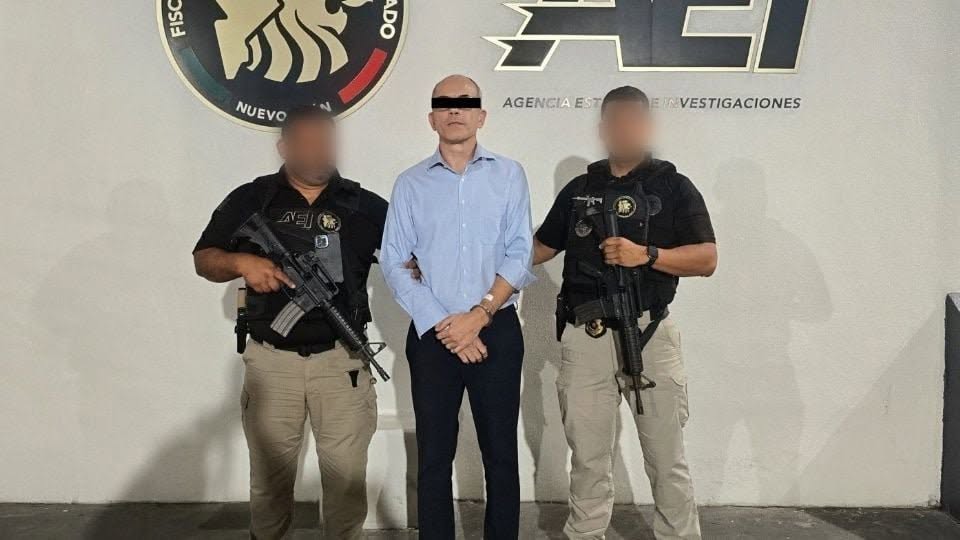 Elementos de la Fiscal&iacute;a General de Justicia de Nuevo Le&oacute;n, realizaron un operativo en diversos puntos de la zona metropolitana, para asegurar distintos inmuebles vinculados a la empresa Proyectos 9, acusa de un fraude superior a los 500 millones de pesos.