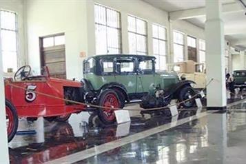 Emplaza Estado a due&ntilde;os de carros del Museo del Auto
