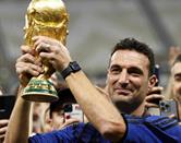 Continuar&iacute;a tendencia de DT campe&oacute;n del mundo originario de su pa&iacute;s