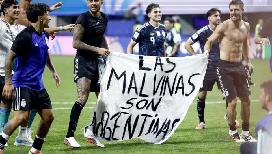 Argentina podría ser sancionada por la FIFA Argentina podría ser sancionada por la FIFA