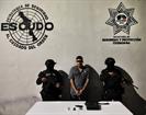 Detienen a sujeto con arma de fuego