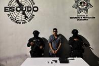 Detienen a sujeto con arma de fuego Detienen a sujeto con arma de fuego