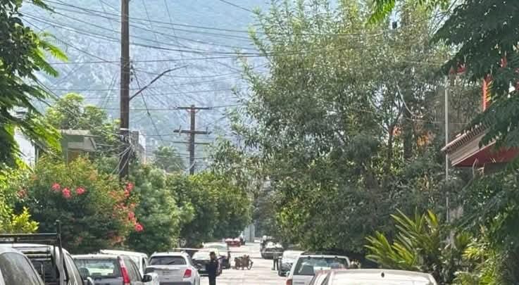 Diversas detonaciones de arma de fuego contra un domicilio, alarmaron a diversos habitantes de la Colonia Francisco Villa, al norte del municipio de Monterrey.