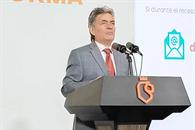 Analizan prohibir ingreso a aulas con celulares