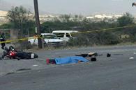 Muere Motociclista al impactarse con un tractocami&oacute;n en Garc&iacute;a