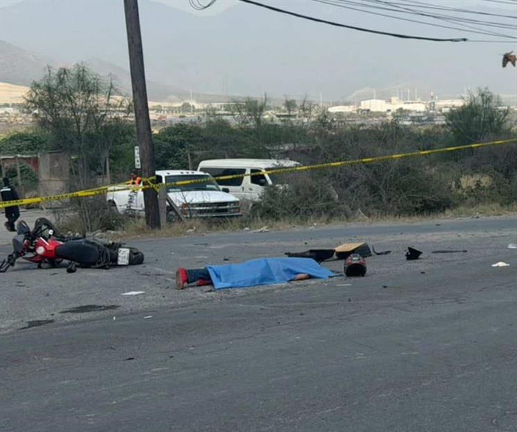 Muere Motociclista al impactarse con un tractocami&oacute;n en Garc&iacute;a