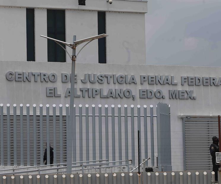 Con más de 5 recesos, sigue audiencia de Ernesto Ruffo Con más de 5 recesos, sigue audiencia de Ernesto Ruffo