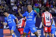 Cruz Azul arranca el Apertura con victoria Cruz Azul arranca el Apertura con victoria