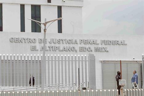 Comparece Ernesto Ruffo ante jueza por caso de huachicol Comparece Ernesto Ruffo ante jueza por caso de huachicol